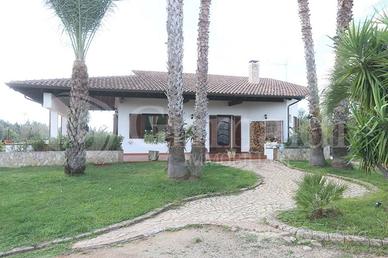 Villa o villino Tuglie [Cod. rif 3210080VRG]