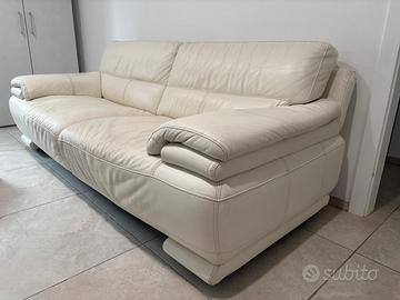 Divani in pelle bianca