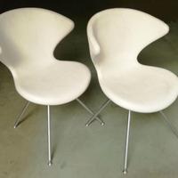 N. 2 POLTRONCINE BIANCHE DESIGN “TONON” IMBOTTITE