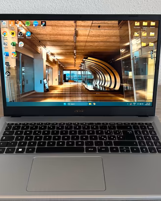 Acer Aspire 3 Ryzen 5 8GB 512GB SSD