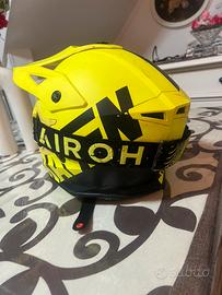 Casco motocross taglia M