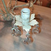 lampadario bianco stile retrò con pendenti