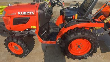 Kubota B1220