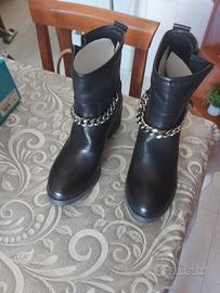 scarpa da.donna elegante Lara biani