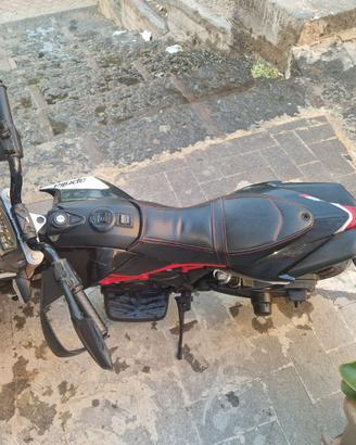 Moto elettrica Aprilia Dorsoduro 