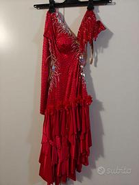 Abiti e scarpe ballo latino americano