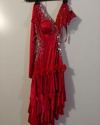 Abiti e scarpe ballo latino americano