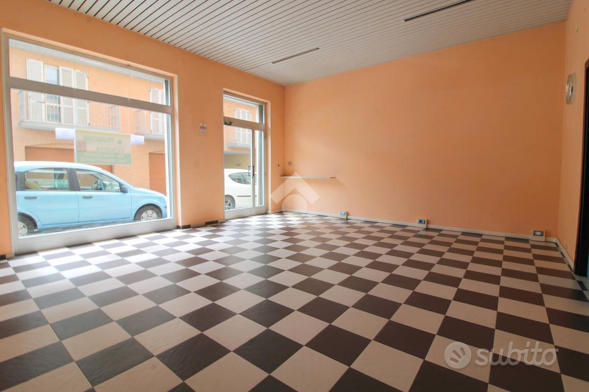 NEGOZIO A ACQUI TERME - Vista 2