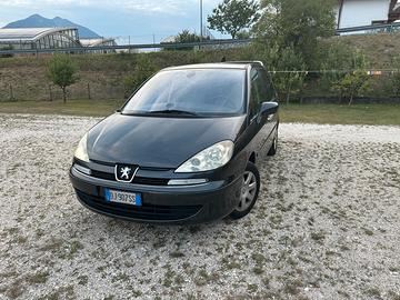 Peugeot 807