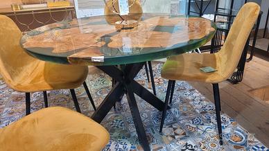 Tavolo legno di Ulivo e Resina apossidica 