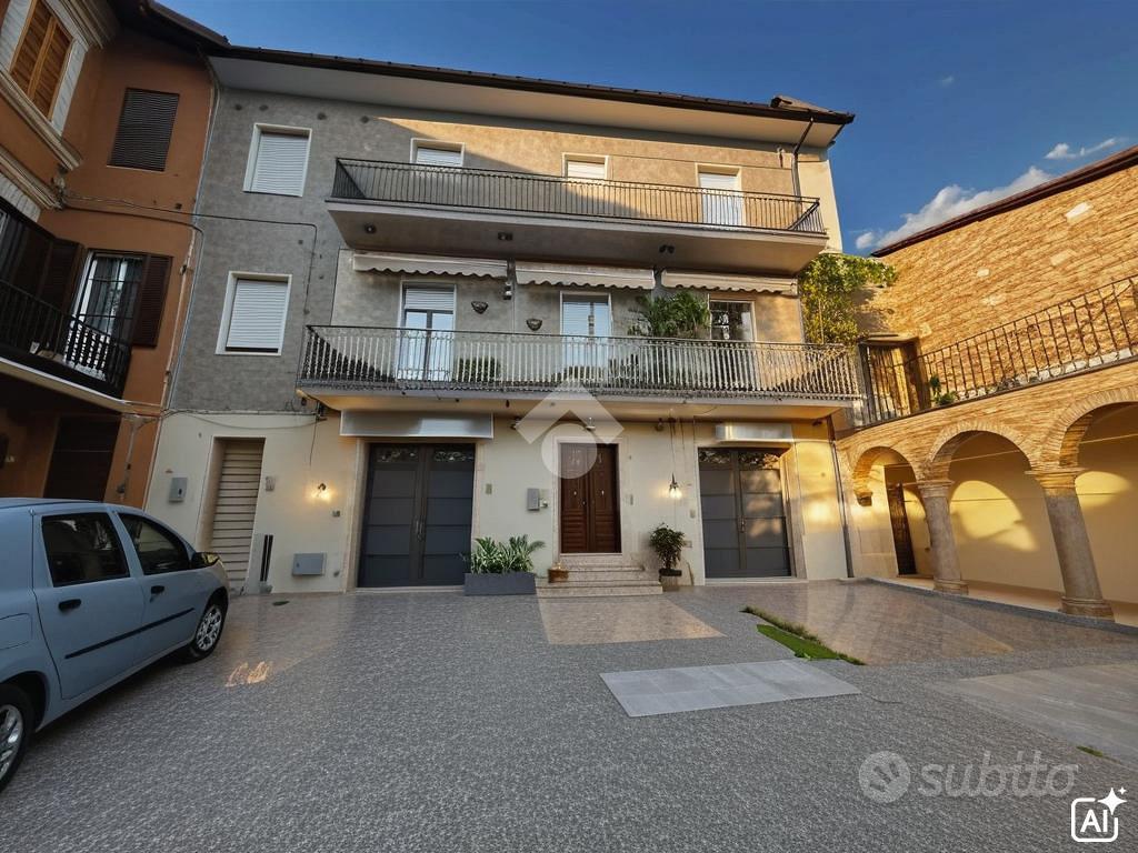 4-bed apartment, 200 m²