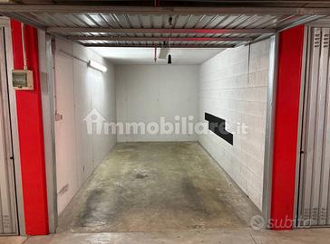 Garage/box in via Tibaldi 43 Milano