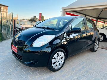 Toyota Yaris 1.4 D-4D 5 porte Sol OK NEOPATENTATI