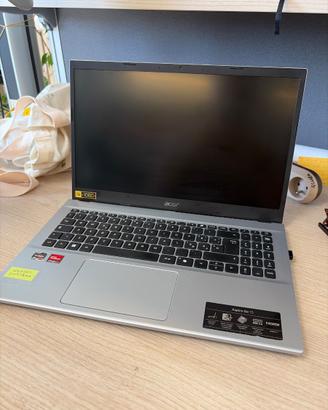 Laptop ACER Aspire Go 15