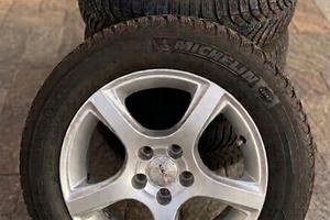 Cerchi  in lega, con gomme invernali