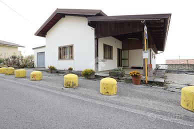 CASA INDIPENDENTE A ATTIMIS