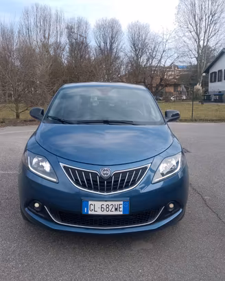Lancia Ypsilon Gold plus  leggere descrizione