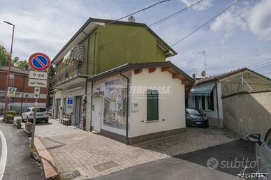 SOLUZIONE BIFAMILIARE CON TERRAZZO, GARAGE E MAGAZ