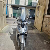 Honda SH 150 SPORT