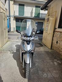 Honda SH 150 SPORT