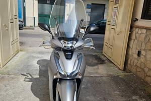 Honda SH 150 SPORT