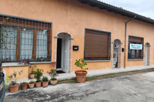 Via Appia ad.te,villini a schiera 2 livelli nuovi