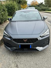 Cupra Leon 1.4 e-Hybrid 204 CV pari al nuovo