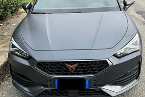 Cupra Leon 1.4 e-Hybrid 204 CV pari al nuovo