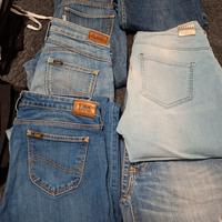 60 paia pantaloni e jeans 