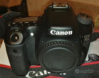 Canon 70d perfetta,novemila scatti,da vetrina