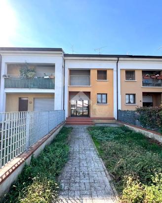 VILLA A SCHIERA A ASOLA