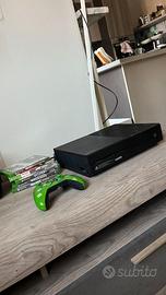 Xbox one Con 2 controller e giochi