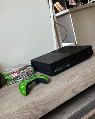 Xbox one Con 2 controller e giochi