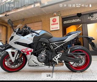 Suzuki GSX 8 R