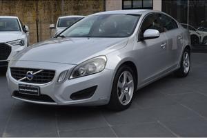VOLVO S60 D3 Momentum