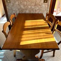 Tavolo cucina in legno massiccio allungabile