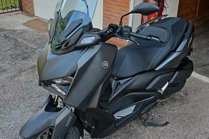 X-Max 300