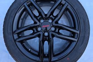 Ruota con cerchio Alutec e pneumatico