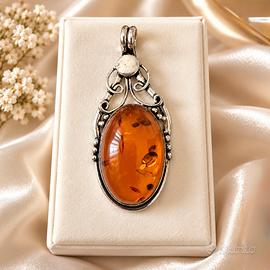 Ciondolo in Argento com Ambra Baltica