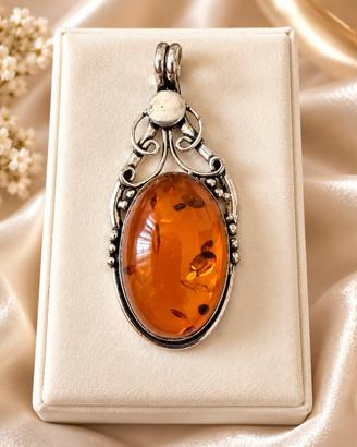 Ciondolo in Argento com Ambra Baltica