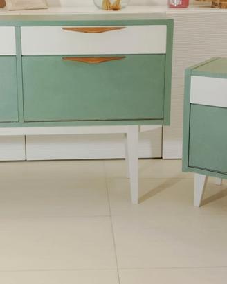 Madia e comodino stile MID-CENTURY