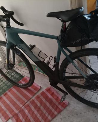 Gravel e-bike Cube Nuroad c62