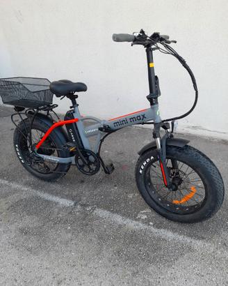 BICICLETTA ELETTRICA ARGENTO
