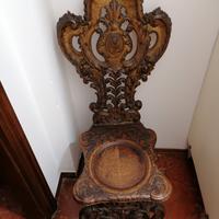 scranno in legno dorato