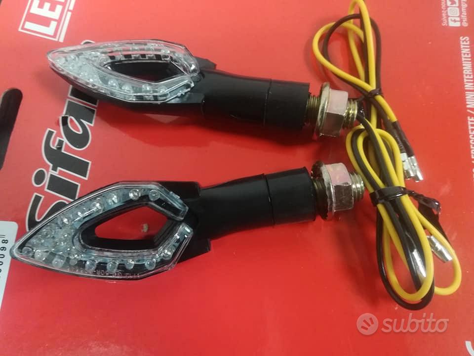 Subito - Freontime - FRECCE MOTO SIFAM CLI7013 NERO 20 LED LAMPEGGIANTI -  Accessori Moto In vendita a Monza e della Brianza