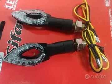 FRECCE MOTO SIFAM CLI7013 NERO 20 LED LAMPEGGIANTI