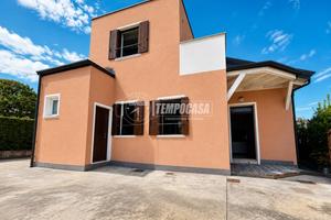 ESCLUSIVA VILLA BIFAMILIARE IN ZONA OSPEDALE