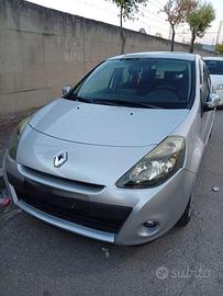 Renault clio silver