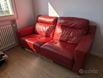 Divano rosso Poltrone e Sofà
