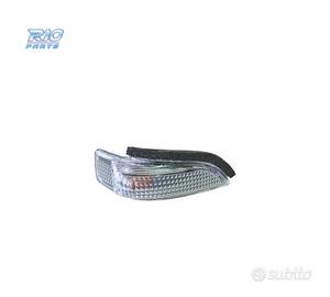FANALE LATERALE SPECCHIETTO DESTRO TOYOTA YARIS 10